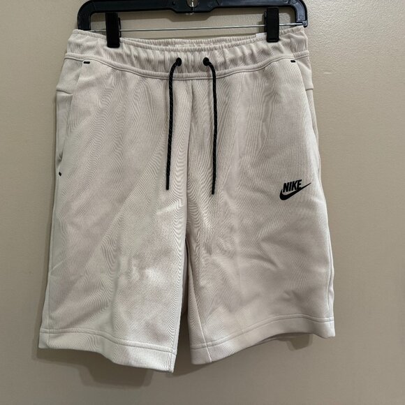 Nike Sportswear Tech Fleece Shorts Mens Size S Light Beige DV0539